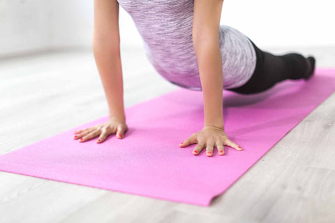 De ultieme postnatale yogatraining voor gewichtsverlies