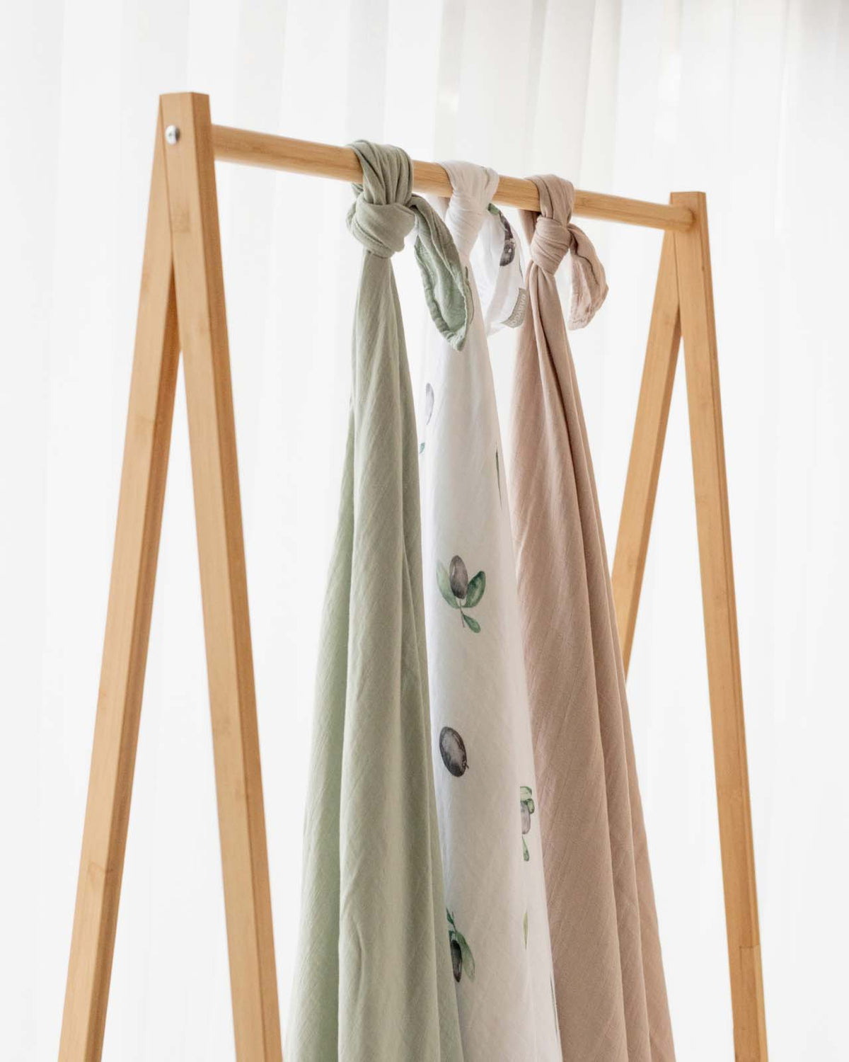 BABYGO® Large Muslin Swaddle Blanket (3 Pack)